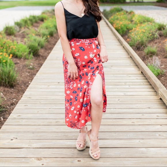 Floral skirt - Picture 2 of 3